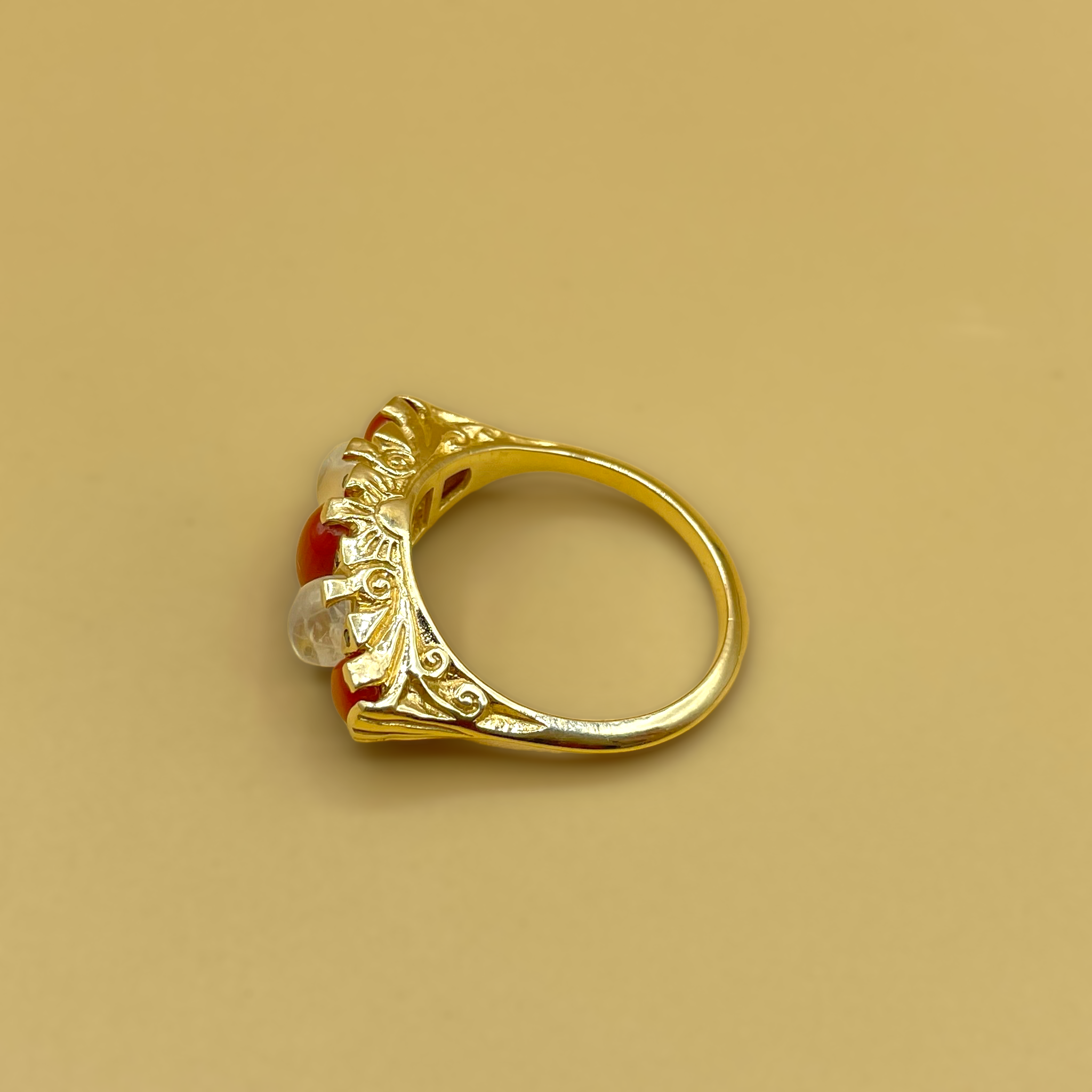 Day and Night koraal maansteen