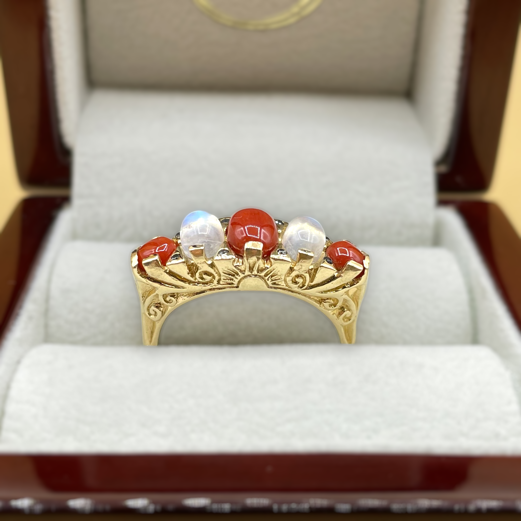 Day and Night koraal maansteen