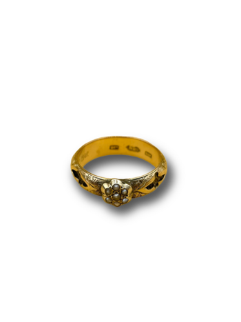 Memorial ring