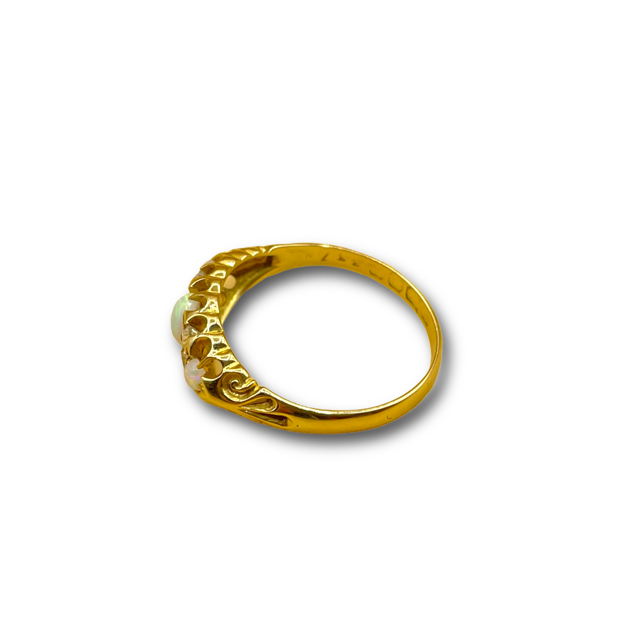 Opaal en .20ct diamant