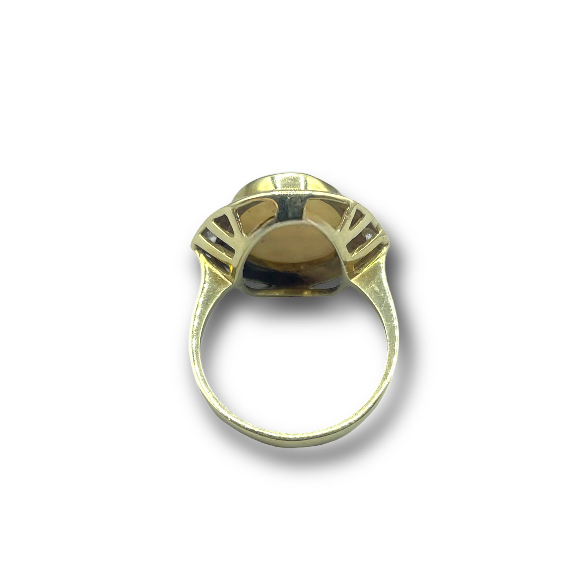 Opaal en .18ct diamant