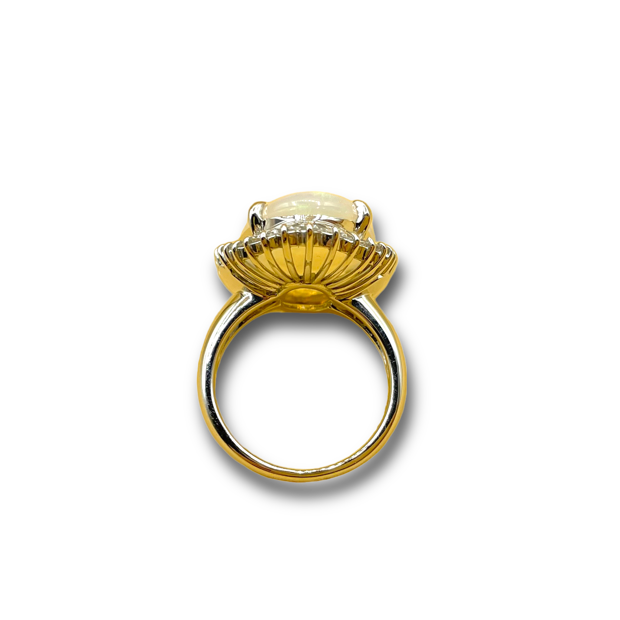 6.76 ct opaal en  diamant