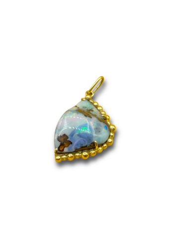 Boulder opal