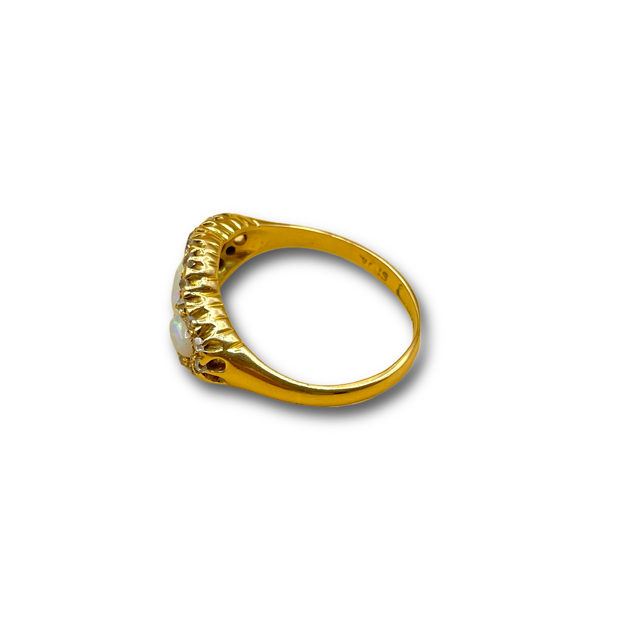 Opaal en .45ct diamant