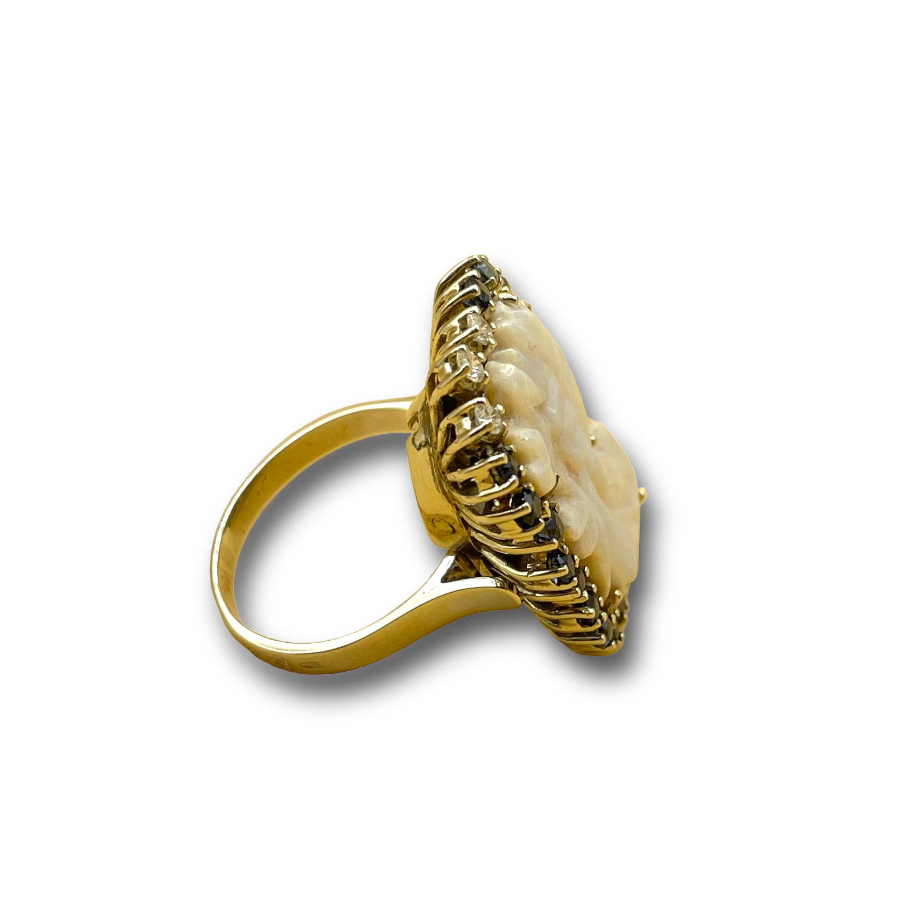 Opaal camee saffier diamant