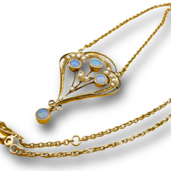 Opal pearl necklace