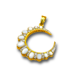 Opal en .71ct diamond moon