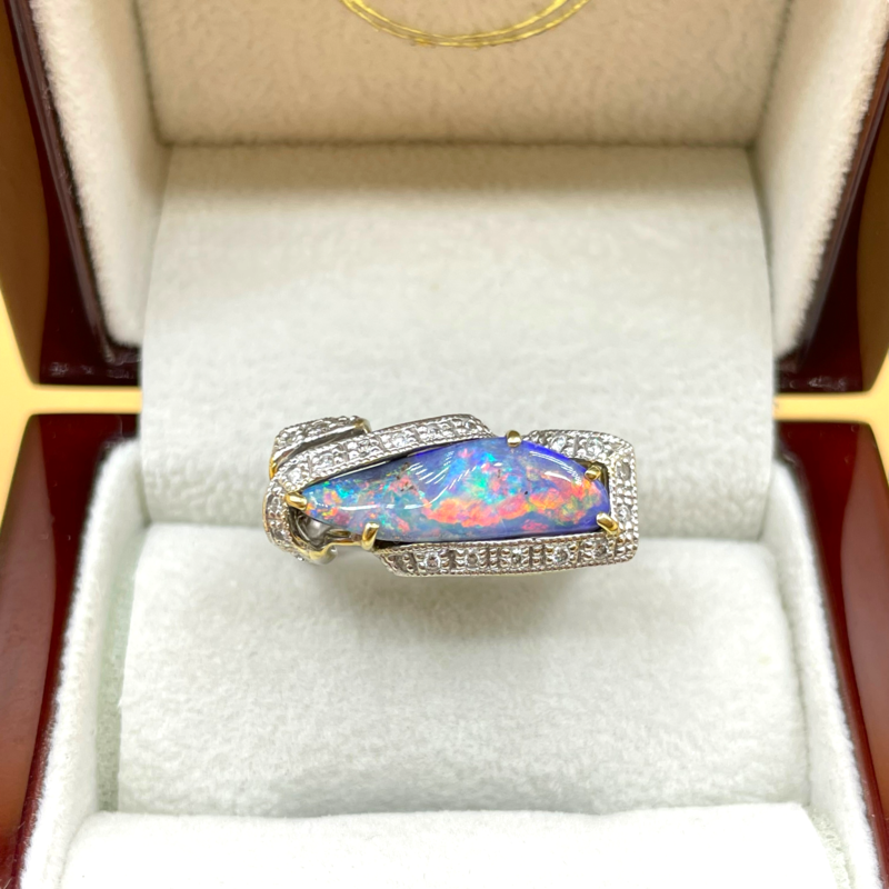 Black opal boulder diamant