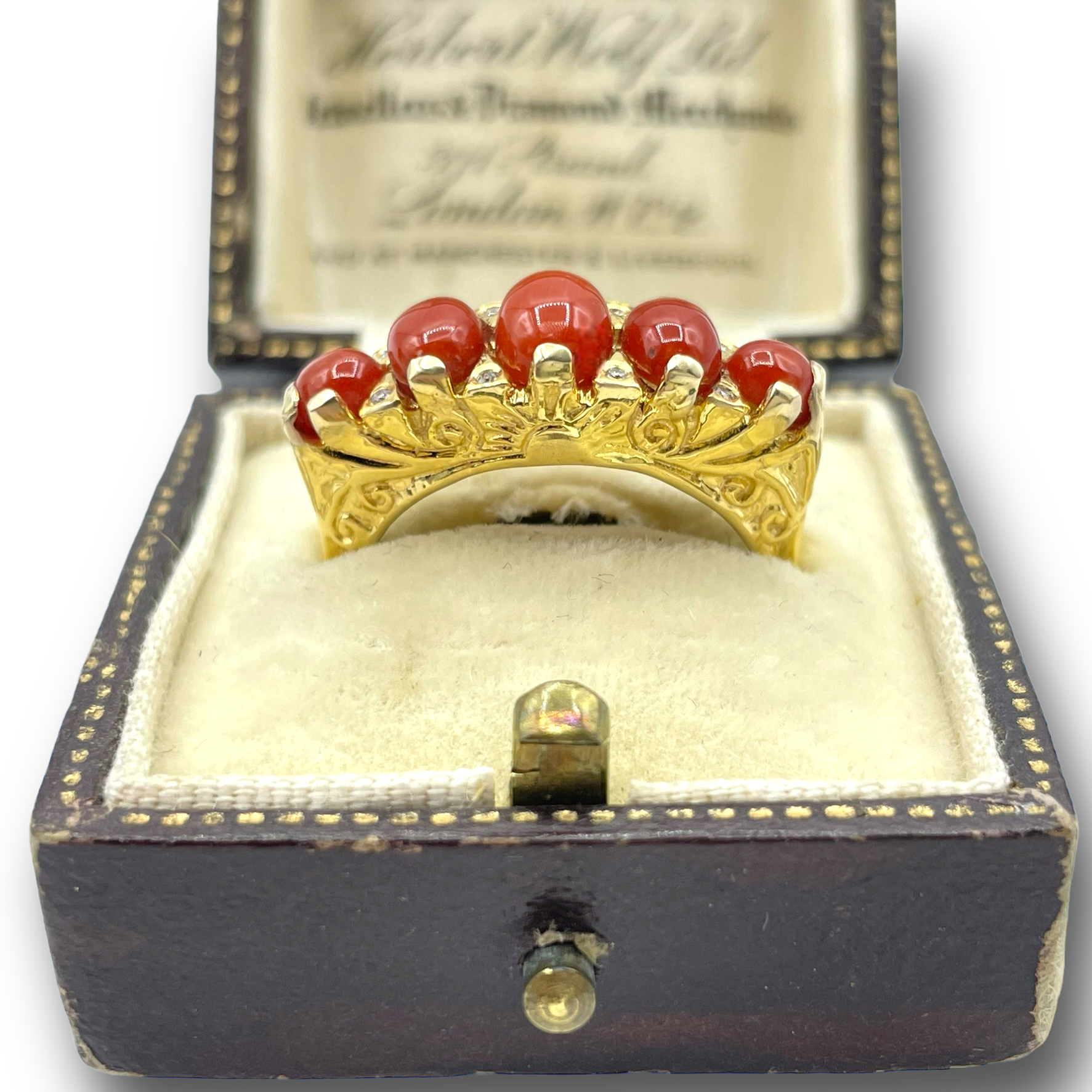 Day and Night Koraal