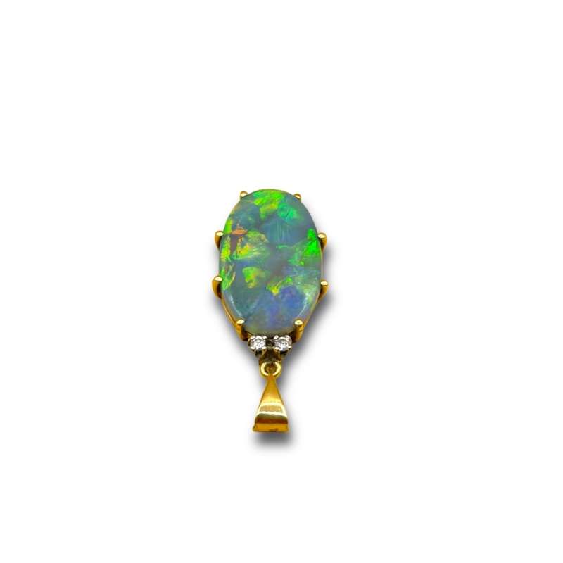 Zwarte opaal diamant