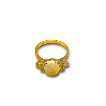 Opal en  .60ct diamond