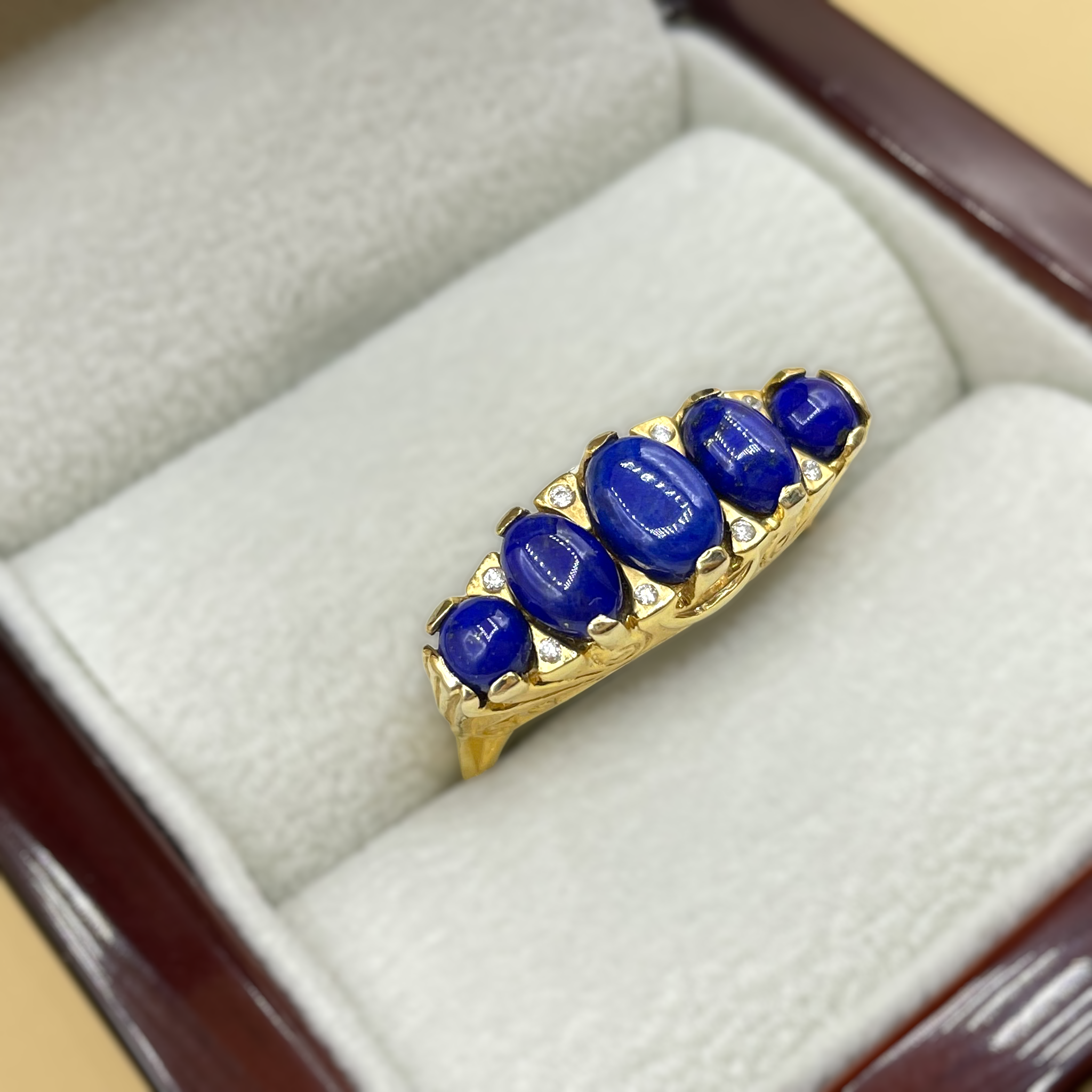 Day and night Lapiz Lazuli