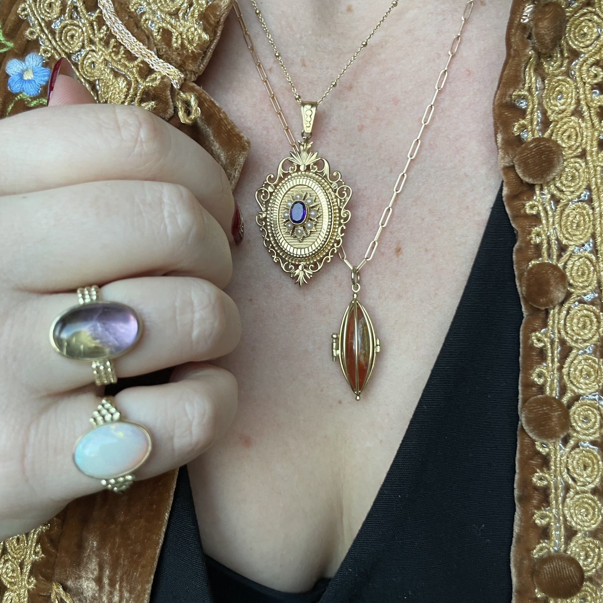 Amethist parel medallion