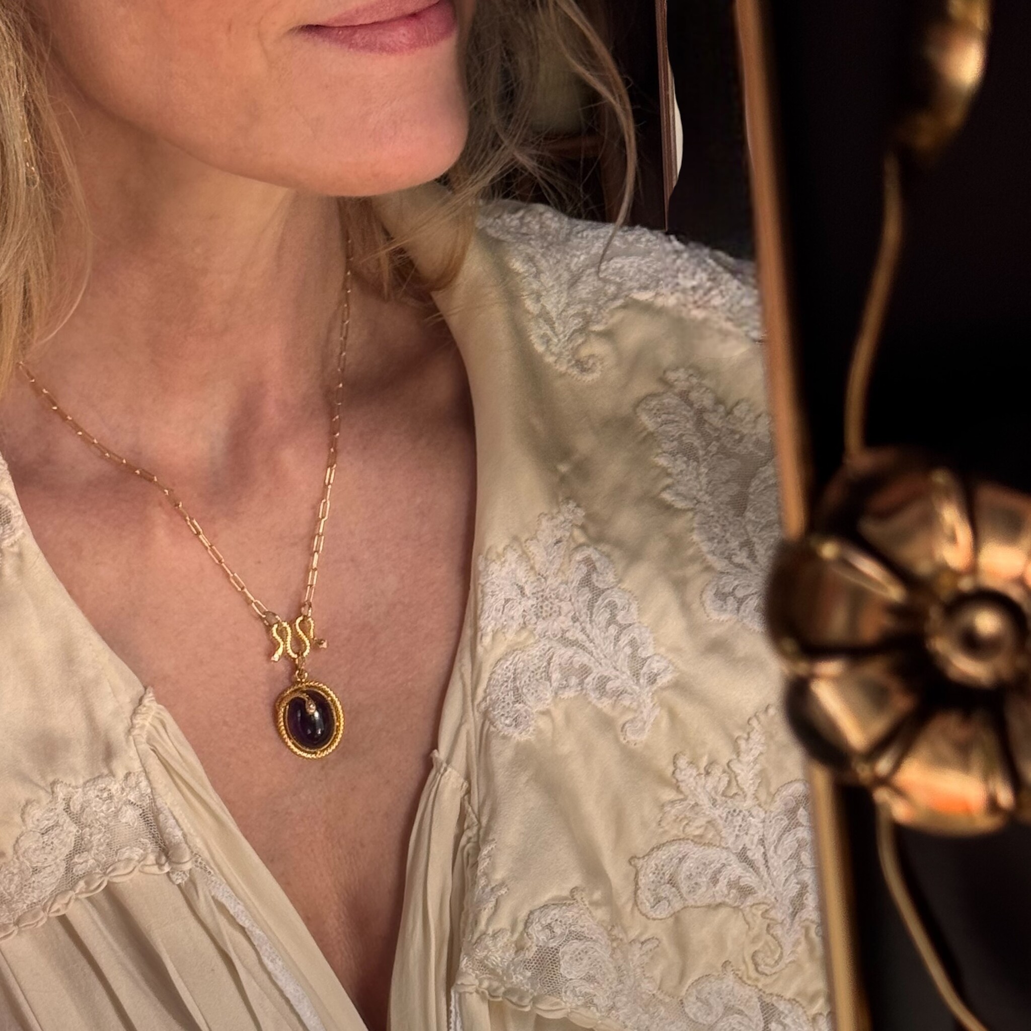 closed forever ketting