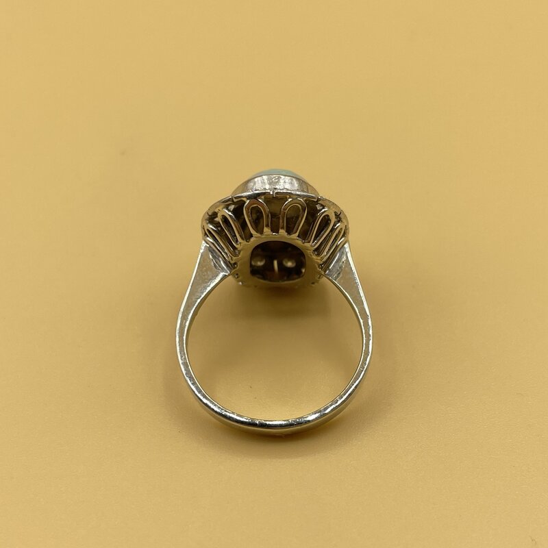 Opaal en .42ct diamant