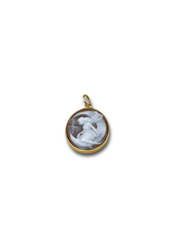 Cameo moon