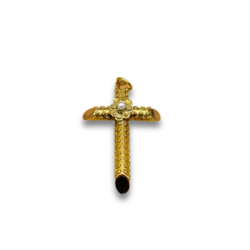 Cross antique pearl