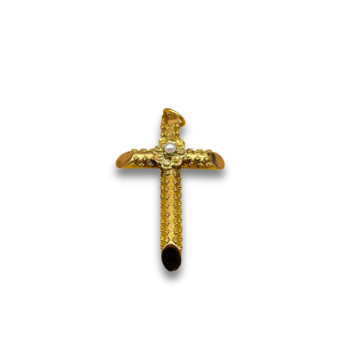 Cross antique pearl