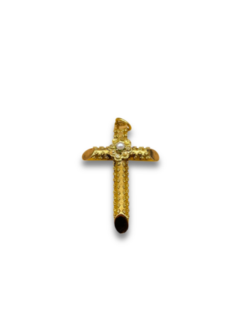 Cross antique pearl