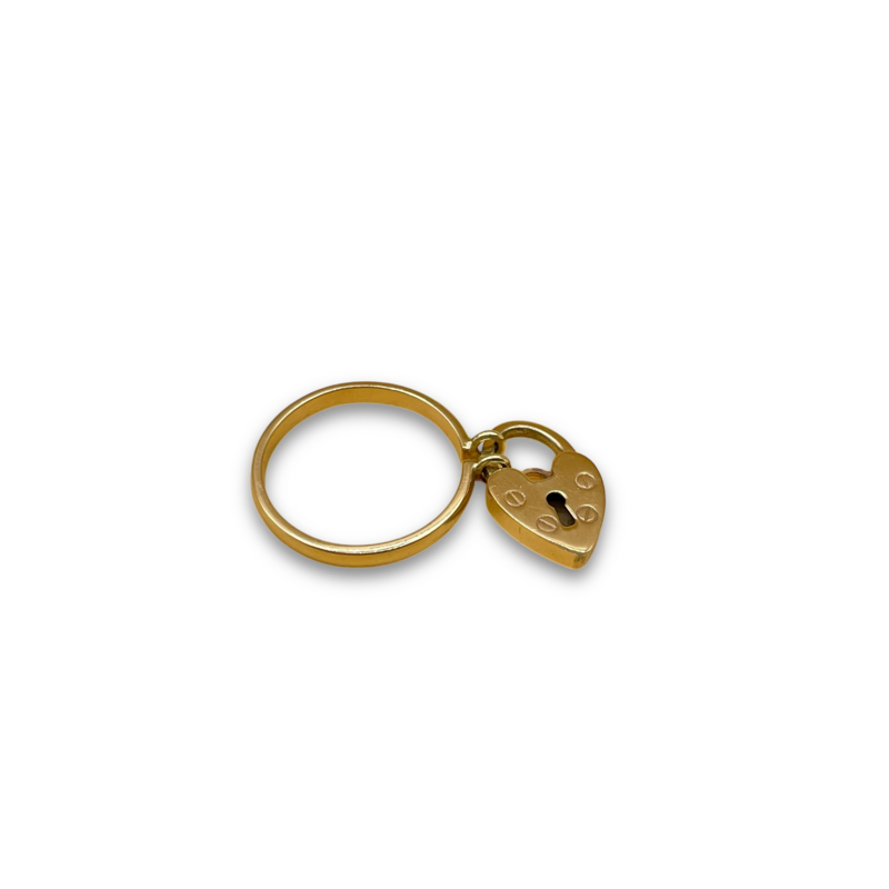 Slot hart ring