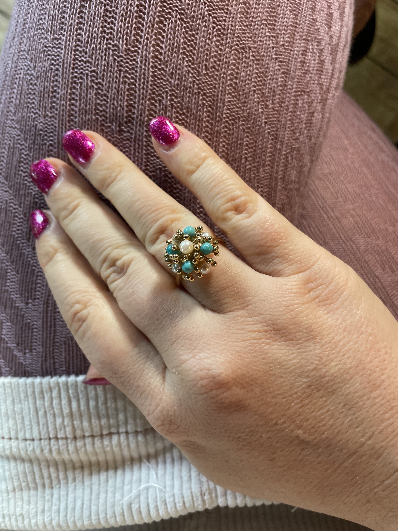 Turquoise parel