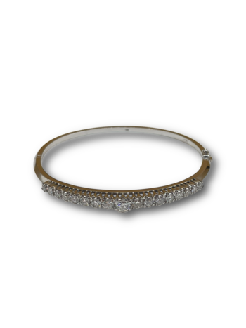 2.16ct diamond bangle