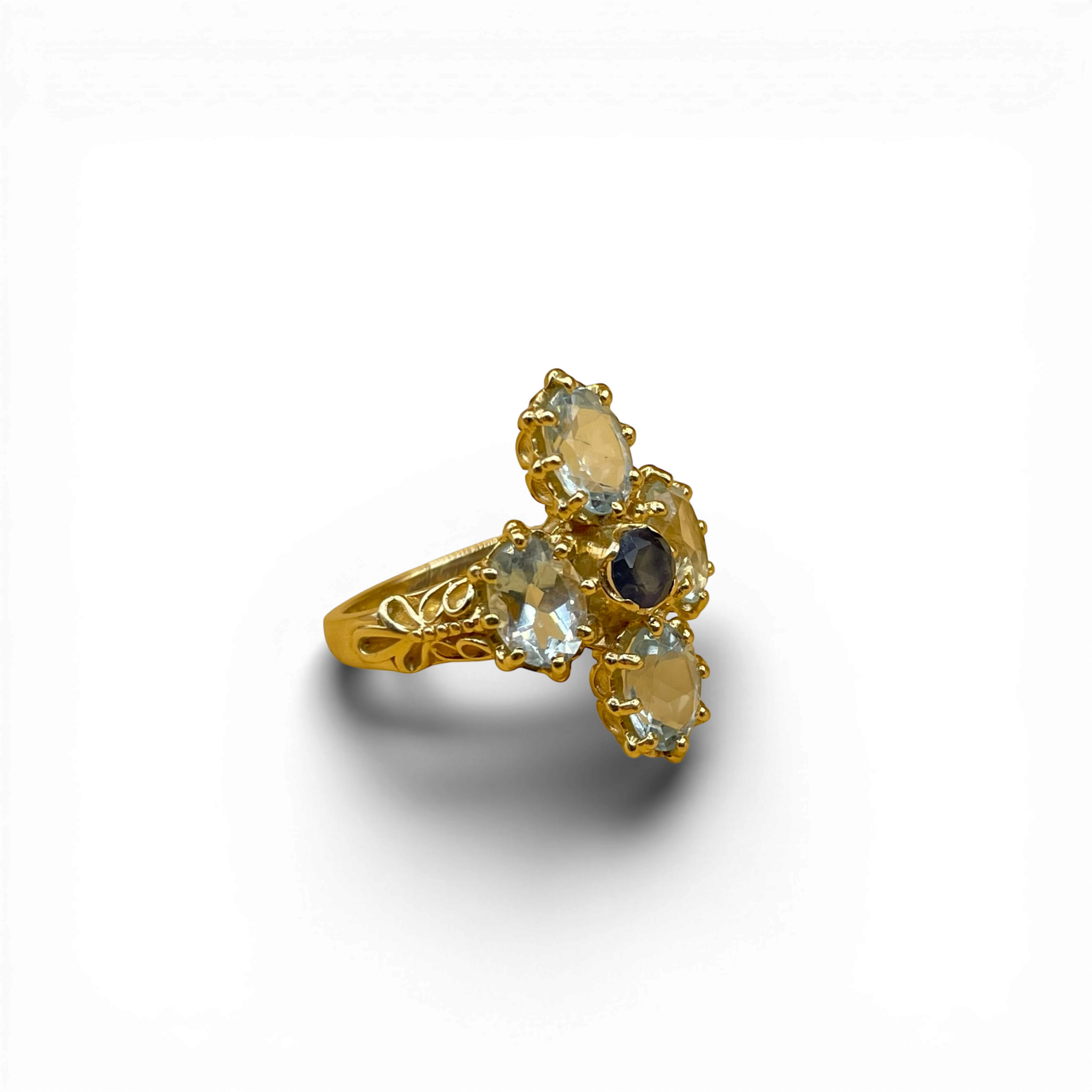 Aquamarijn en blauwe saffier klaver