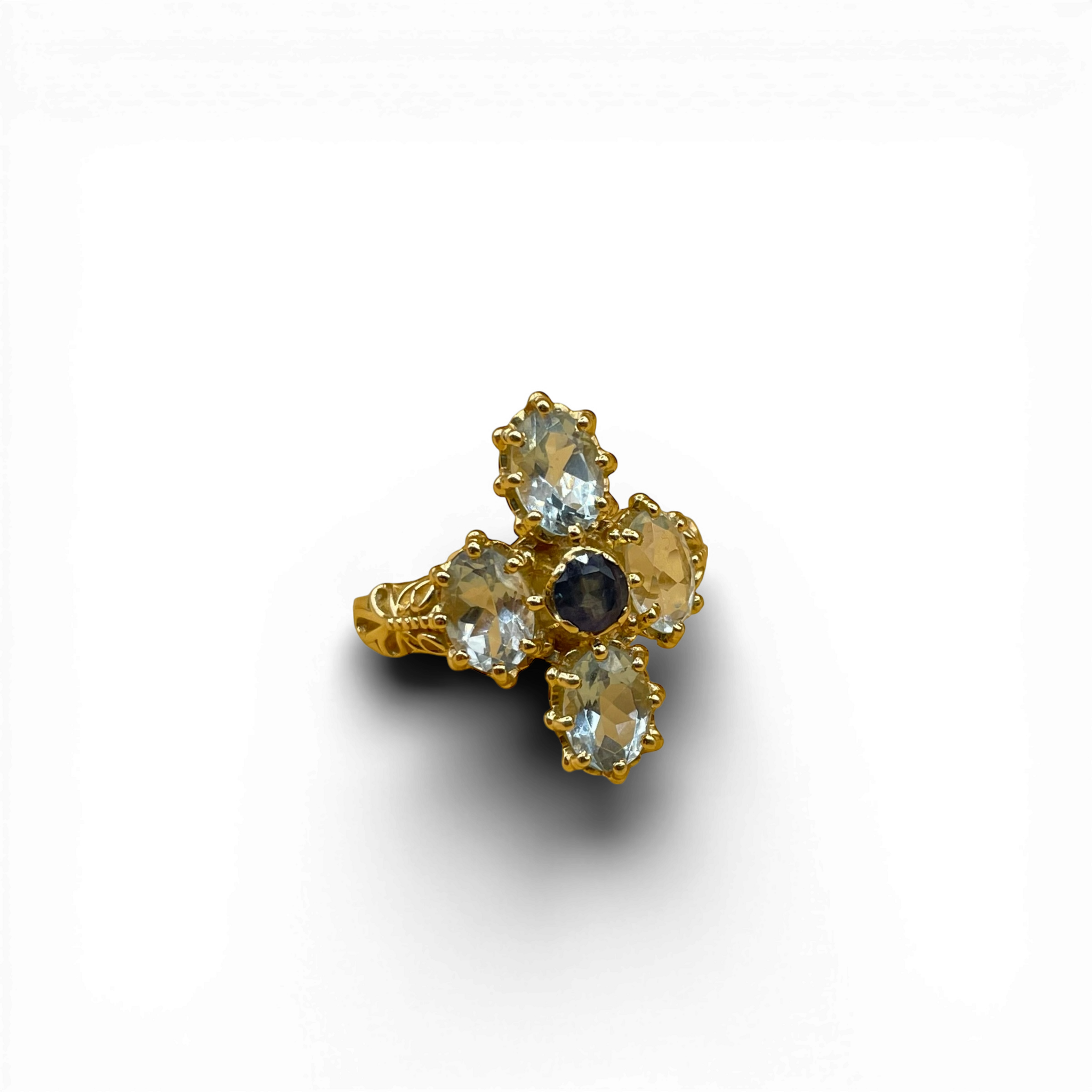 Aquamarijn en blauwe saffier klaver