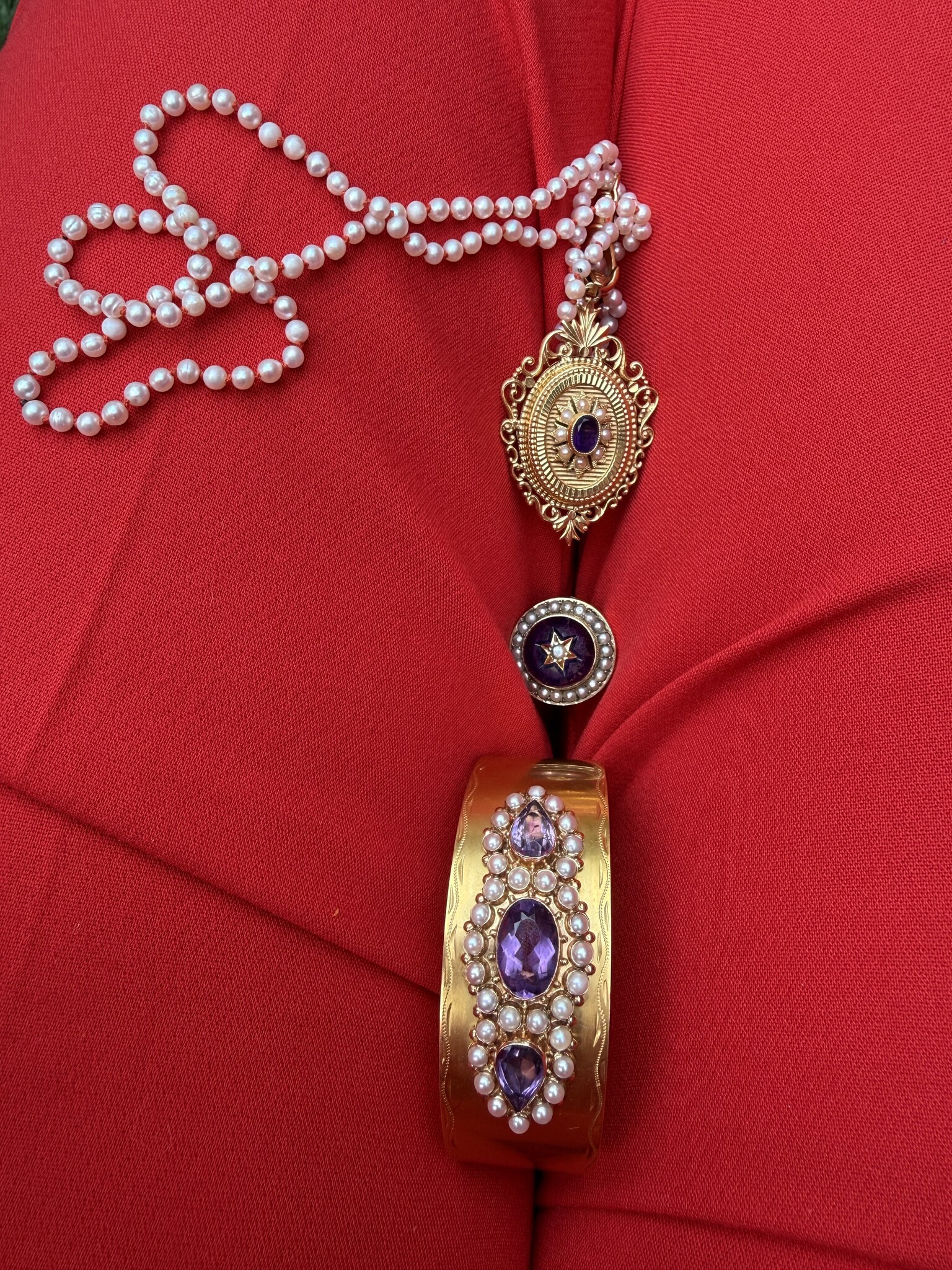 Amethist parel medallion