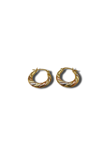 Twisted robe hoops