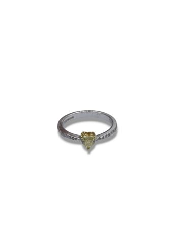 Yellow diamond heart