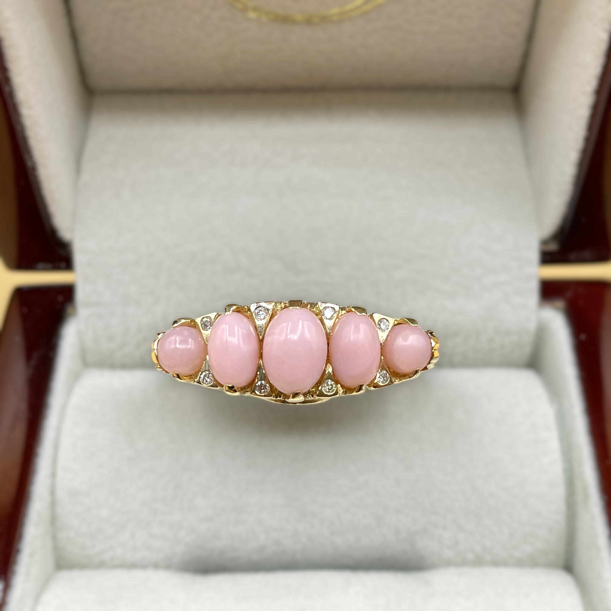 Day and Night roze opaal diamant
