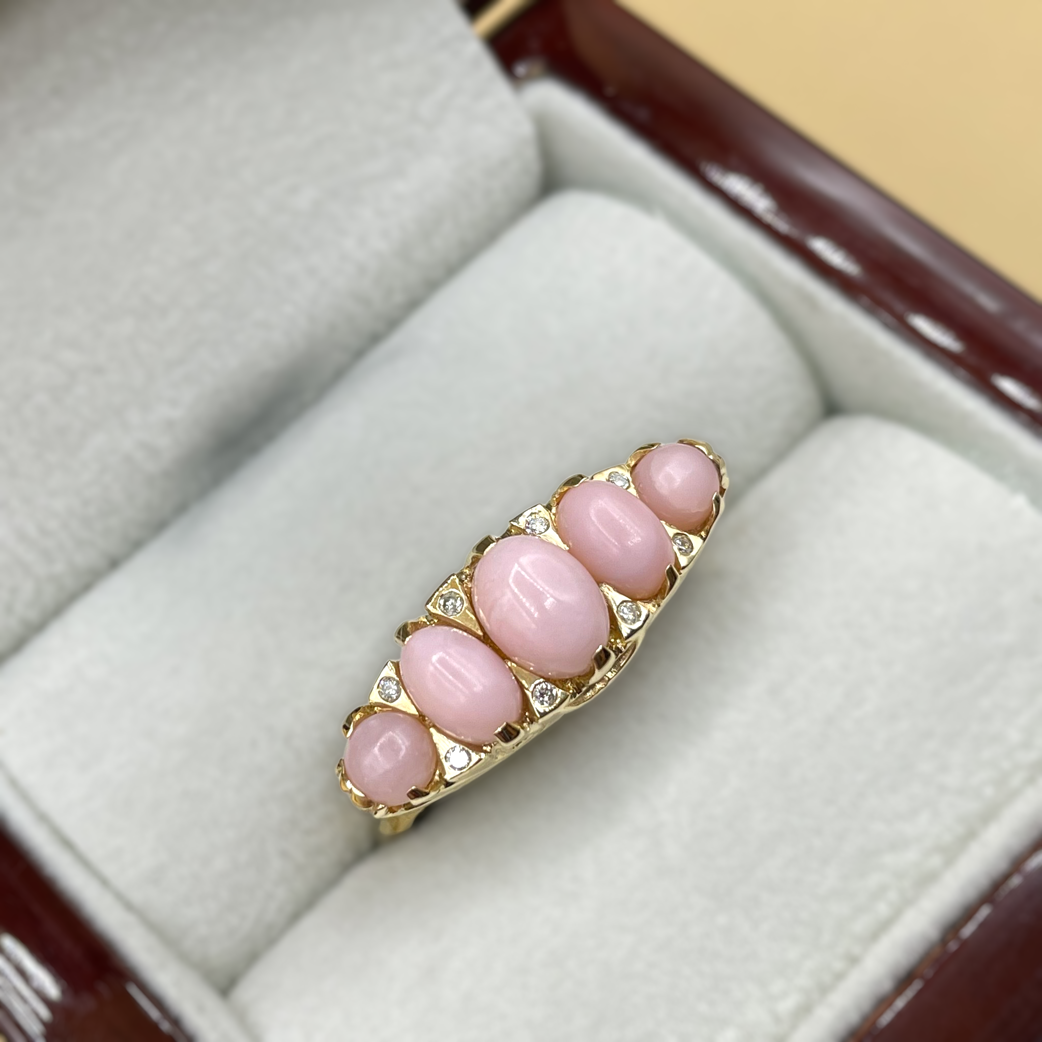 Day and Night roze opaal diamant