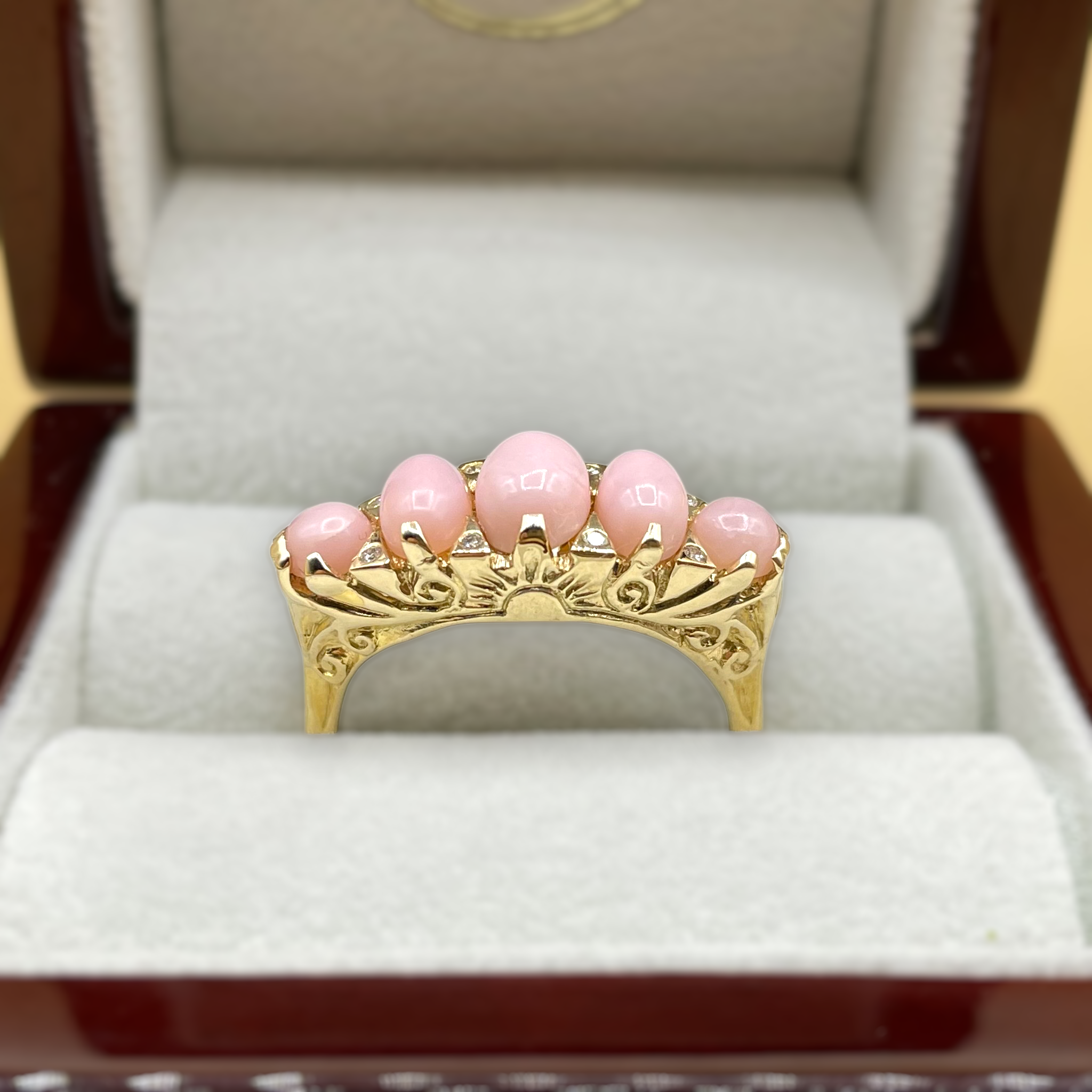 Day and Night roze opaal diamant