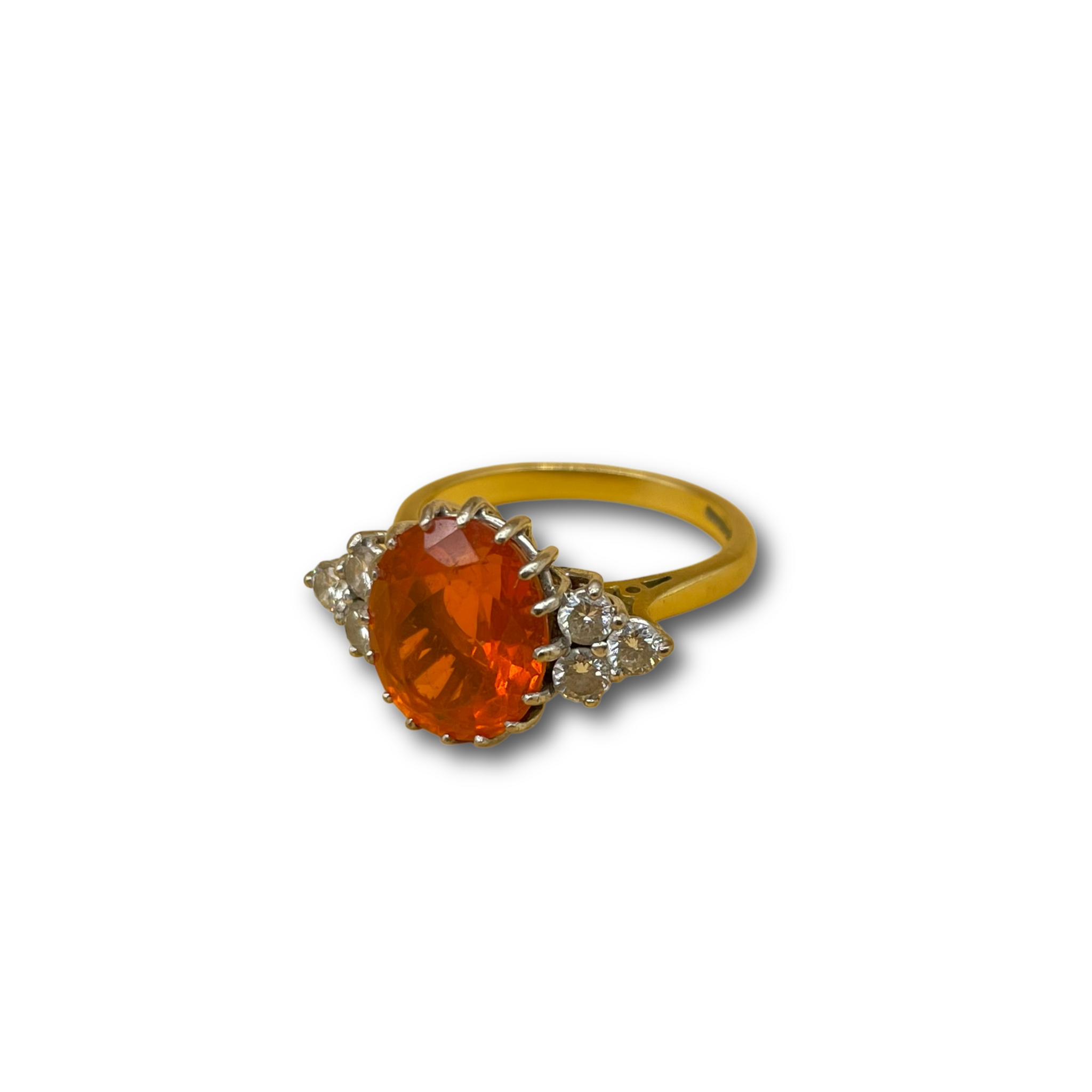 Vuuropaal en .75 ct diamant