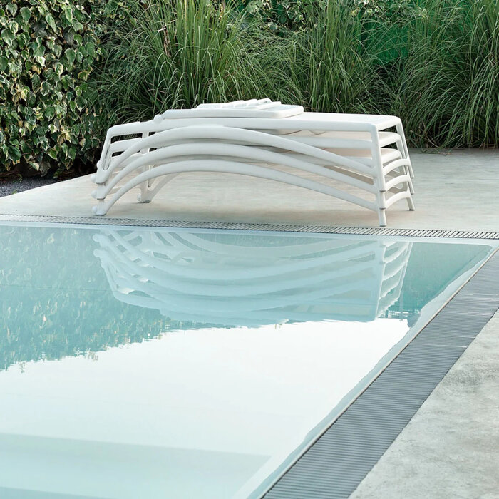 Nardi Nardi Atlantico sunlounger - sunbed - bianco white frame - tortora taupe textileen