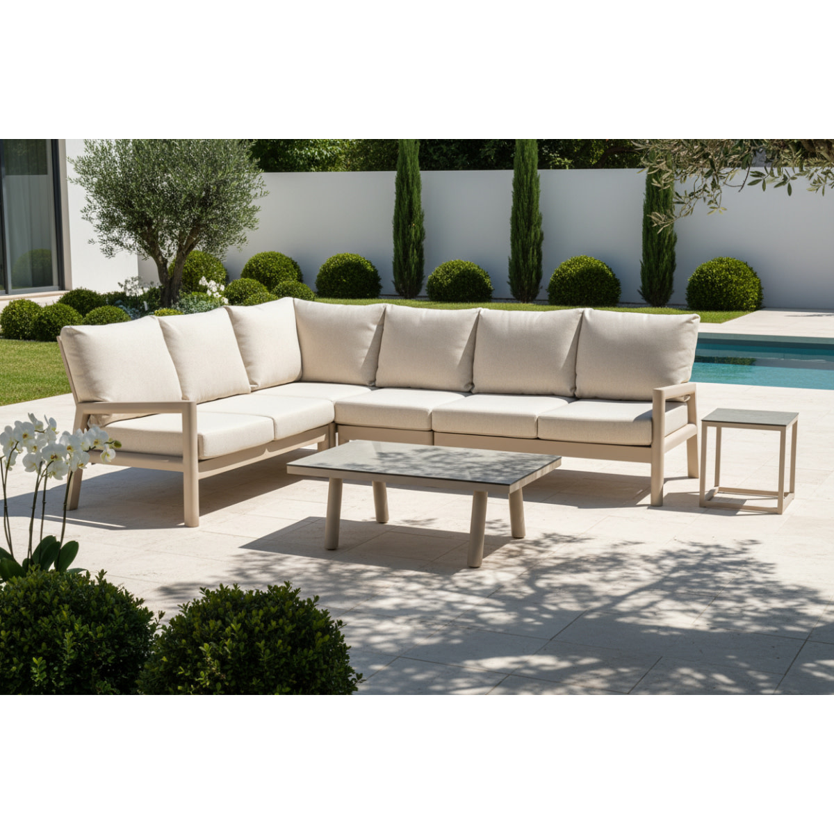 Tierra Outdoor Tierra Outdoor Sevilla 5-delige XL set met SMALL corner Champagne frame - Navajo White kussens - OPHIRA HPL blad