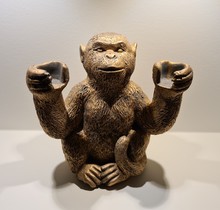 Deco monkey - aap kandelaar voor 1 kaars - Zwart of Koper - 19 cm