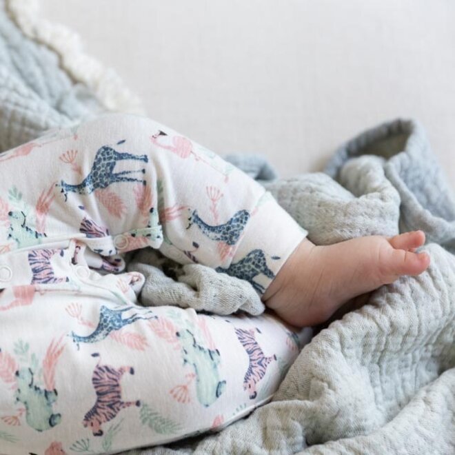 Dirkje Mädchen Baby Box Anzug mit Hut weiß Tierdruck
