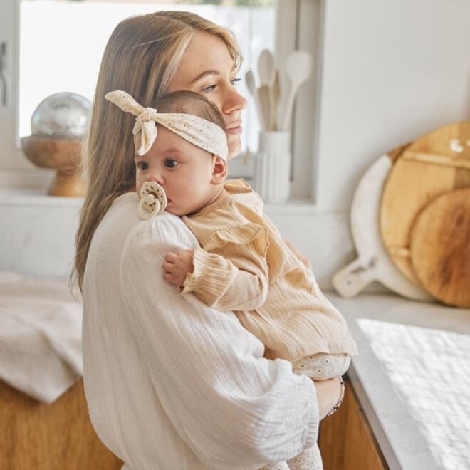 Dirkje meisjes baby set blouse broek haarband beige bloem