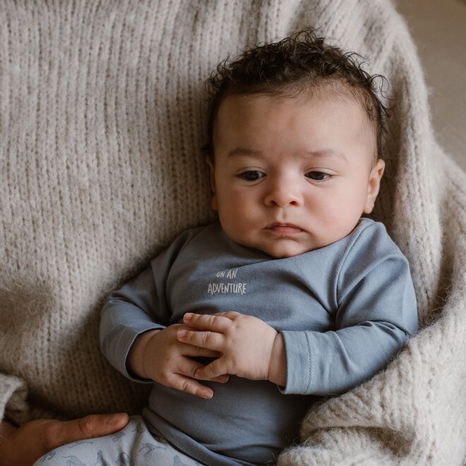 Dirkje jongens baby bio longsleeve broek zachtblauw safari
