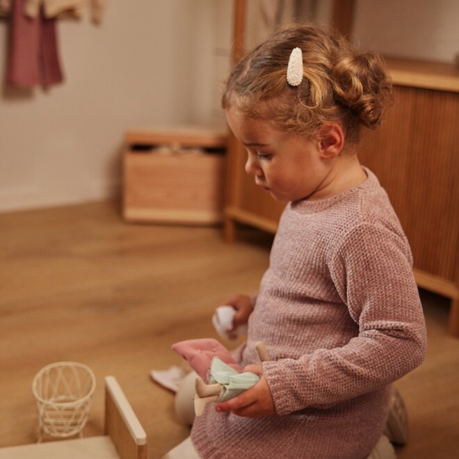 Dirkje Mädchenkleid zartrosa gestrickt Chenille