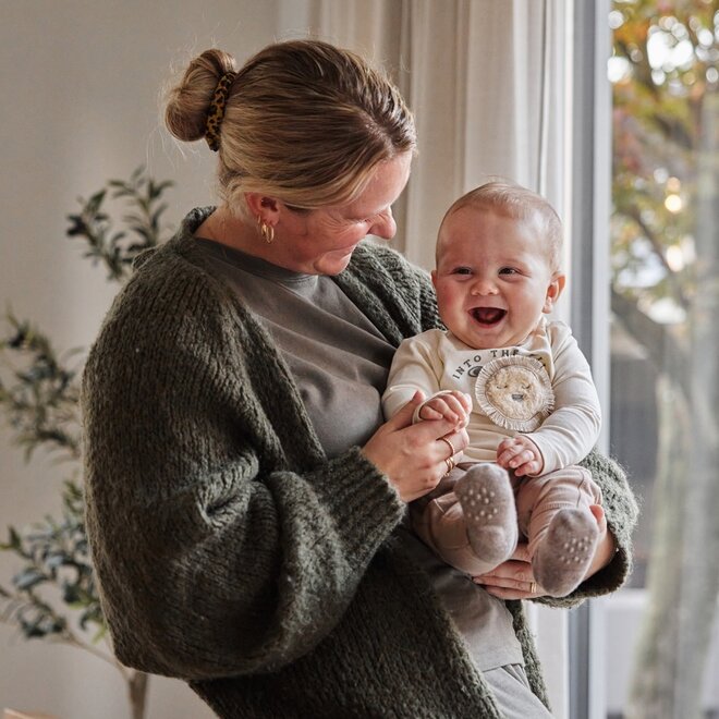 Dirkje jongens joggingbroek zachtbruin deelnaden