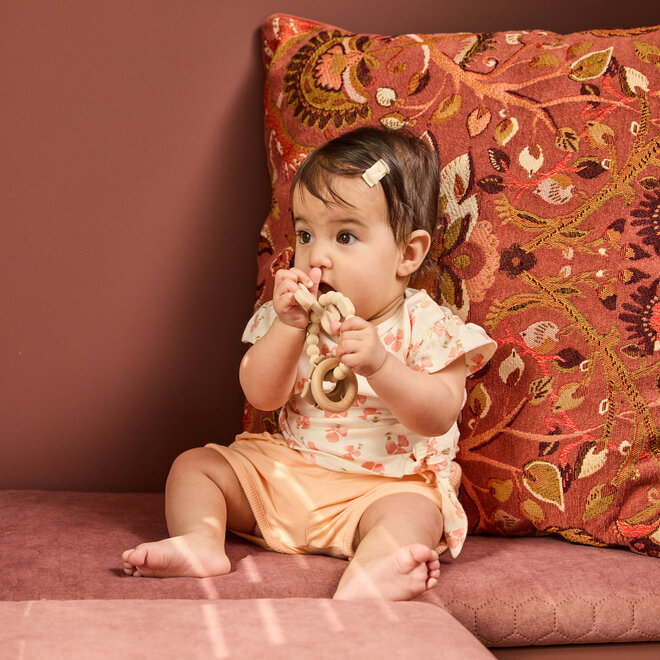 Dirkje meisjes T-shirt off white roze? Bloem ruffles