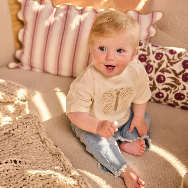 Dirkje girls' loose fit T-shirt in off-white with butterfly