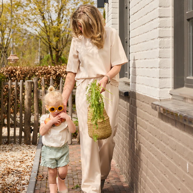 Dirkje girls' shorts green muslin ruffles