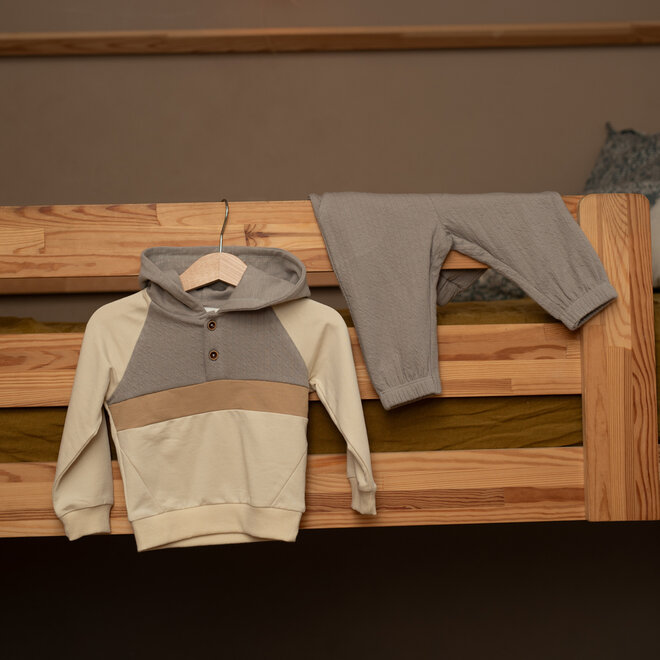 Dirkje Jungen-Set aus Hoodie und Hose, grau, Off-White