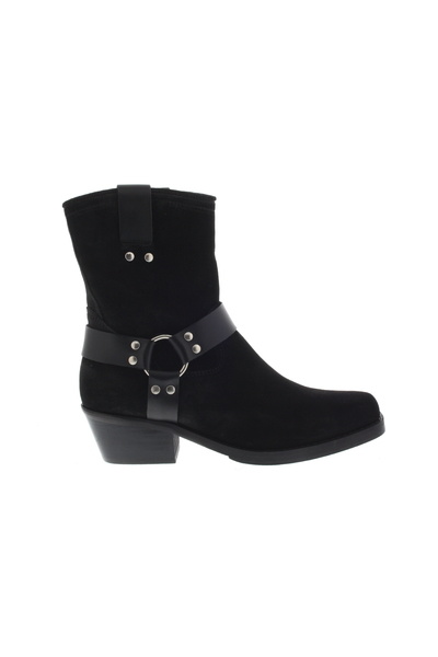 Canyon Black