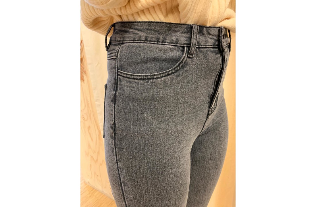 Nora Hight Waist Jeans Black Wash
