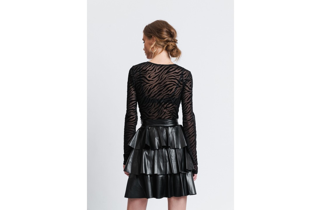 Rebacca V-neck top black zebra